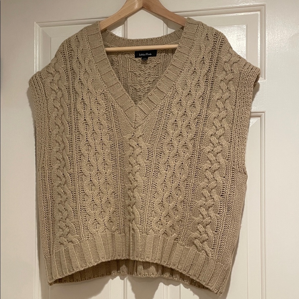 Lea & Viola Beige V-Neck Cable Knit Sweater Vest